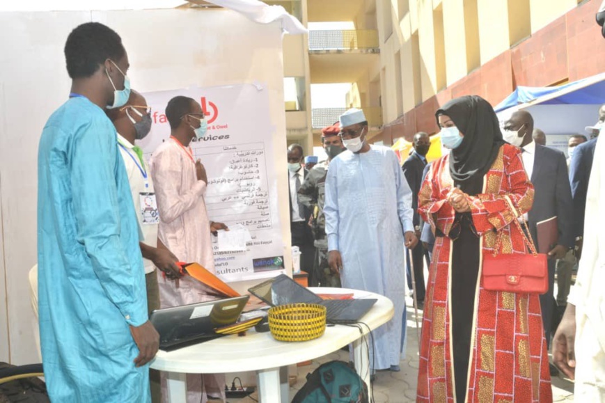 Tchad : le chef de l'État encourage les entrepreneurs à faire mieux et plus. © PR Tchad : le chef de l'État encourage les entrepreneurs à faire mieux et plus. © PR
