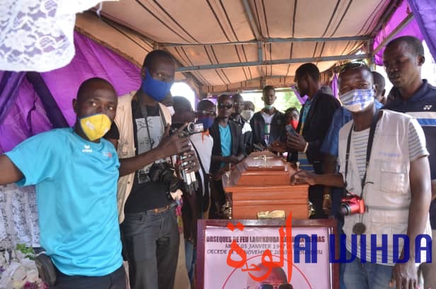 Tchad : inhumation de Laoukoura Djéringa Céphas, premier caméraman de Moundou