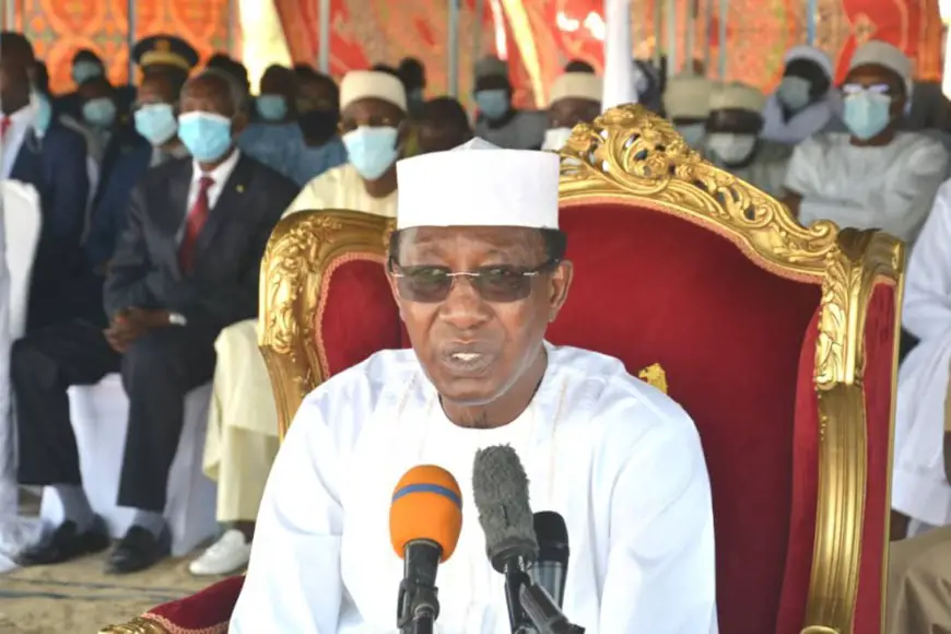 Electricité : N'Djamena sortira de la pénombre, promet Idriss Déby. © PR