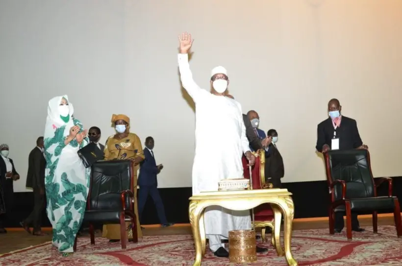 Tchad : 21 personnalités distinguées par le président suite au Forum inclusif