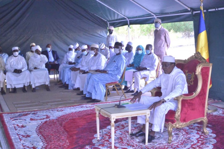 Corruption : "Il faut que les tchadiens deviennent propres", Idriss Deby. © PR Corruption : "Il faut que les tchadiens deviennent propres", Idriss Deby. © PR