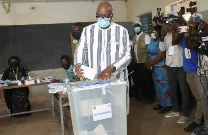 Burkina Faso : Roch Marc Christian Kaboré remporte la présidentielle (résultats provisoires) Burkina Faso : Roch Marc Christian Kaboré remporte la présidentielle (résultats provisoires)