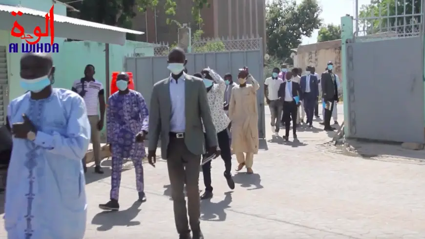 Dépôt de candidatures à N'Djamena pour des postes au CNCJ. © Ben Kadabio/Alwihda Info