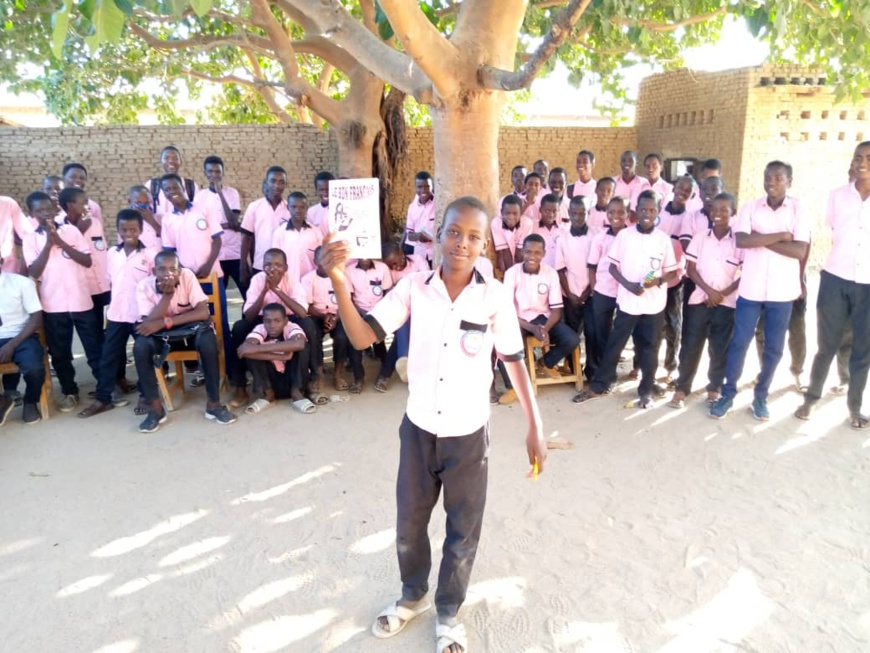 Tchad : des étudiants incitent les lycéens et collégiens d'Abéché à la lecture Tchad : des étudiants incitent les lycéens et collégiens d'Abéché à la lecture