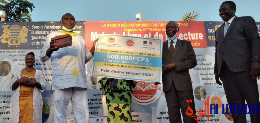 Tchad : grand prix littéraire 2020, Ali Abdel-Rhamane Haggar reçoit la Plume d'or