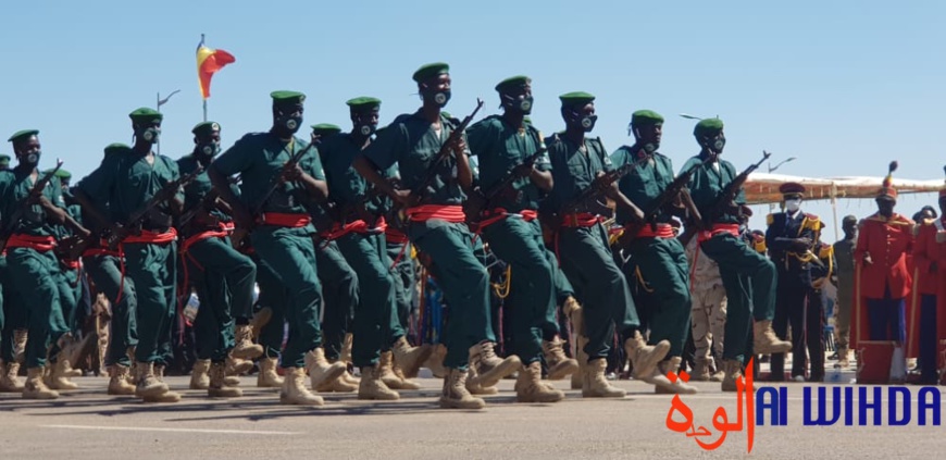 N'Djamena : défilé militaire à la Place de la nation pour la fête du 1er décembre N'Djamena : défilé militaire à la Place de la nation pour la fête du 1er décembre