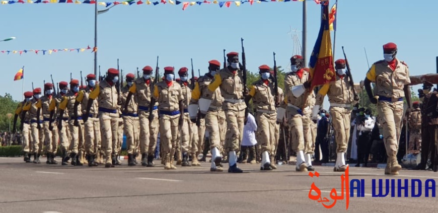 N'Djamena : défilé militaire à la Place de la nation pour la fête du 1er décembre N'Djamena : défilé militaire à la Place de la nation pour la fête du 1er décembre
