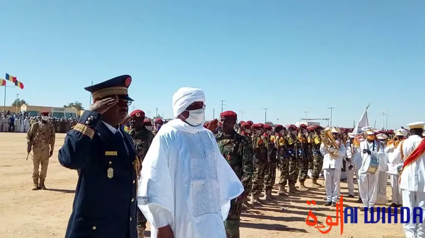 Tchad : cérémonie de prise d'armes à Abéché pour la fête du 1er décembre