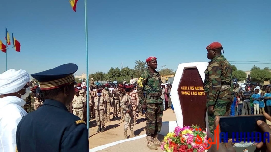 Tchad : cérémonie de prise d'armes à Abéché pour la fête du 1er décembre Tchad : cérémonie de prise d'armes à Abéché pour la fête du 1er décembre