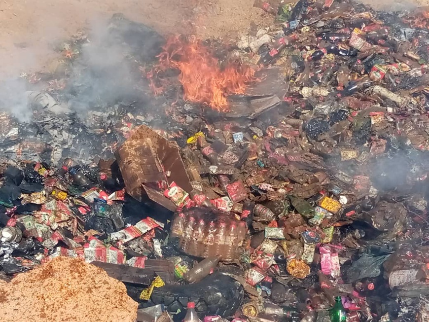 Tchad : des substances prohibées incinérées par la mairie à Abéché Tchad : des substances prohibées incinérées par la mairie à Abéché