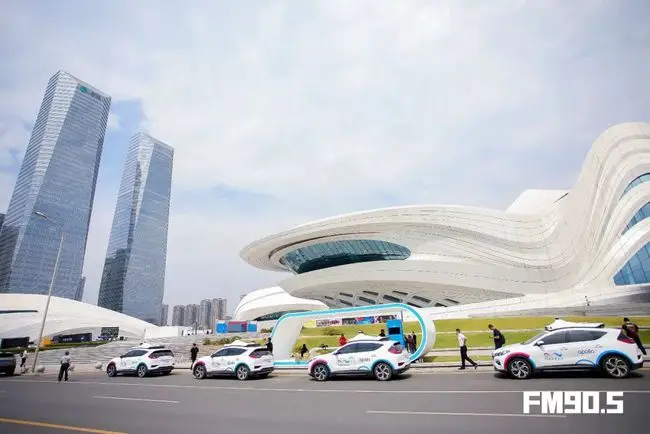 Photo shows unmanned taxis in Changsha, Hunan province. Photo from FM90.5