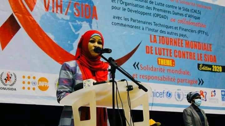 Tchad : Hinda Deby appelle à lutter contre les discriminations des victimes du VIH/Sida Tchad : Hinda Deby appelle à lutter contre les discriminations des victimes du VIH/Sida
