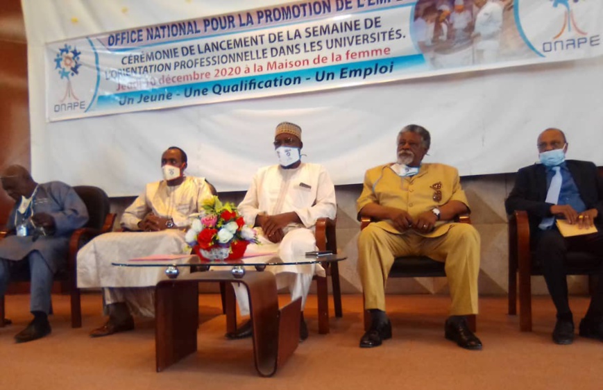 Tchad : l'ONAPE appuie l'orientation professionnelle en milieu universitaire. © Aristide Djimalde/Alwihda Info Tchad : l'ONAPE appuie l'orientation professionnelle en milieu universitaire. © Aristide Djimalde/Alwihda Info