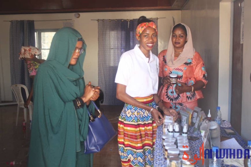 Tchad : Kari Dari incite les femmes à assumer fièrement leurs cheveux Tchad : Kari Dari incite les femmes à assumer fièrement leurs cheveux
