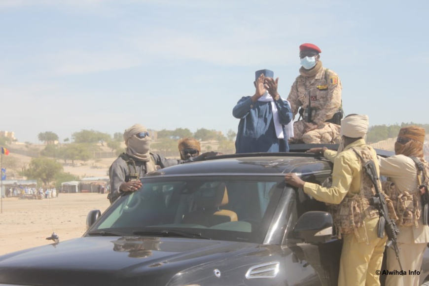 Tchad : le chef de l'État Idriss Deby en parade à Moussoro. © Ben Kadabio/Alwihda Info