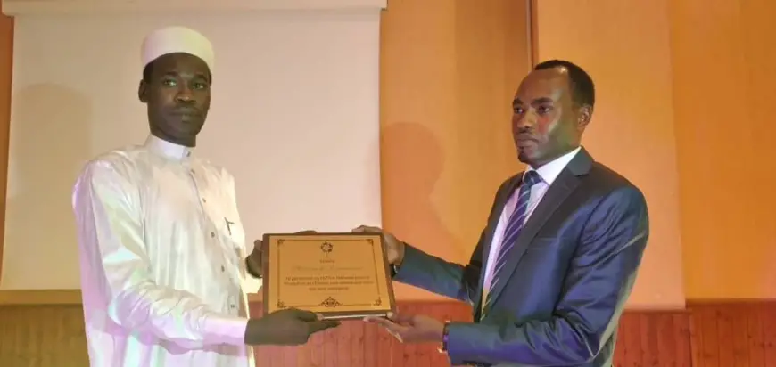 Tchad : le personnel de l'ONAPE honore son directeur général pour son dévouement