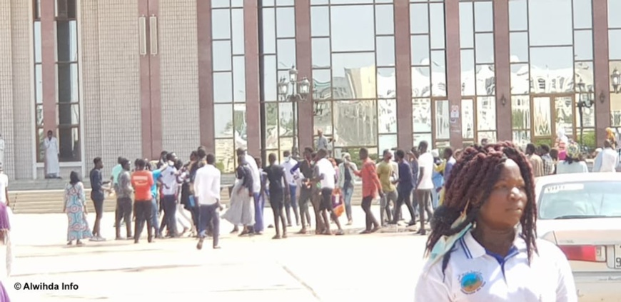 Tchad : des étudiants créent un incident au Palais du 15 janvier Tchad : des étudiants créent un incident au Palais du 15 janvier