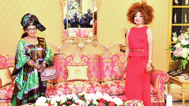 Cameroun : L’écrivaine Djaïli Amadou Amal reçue par Mme Chantal Biya