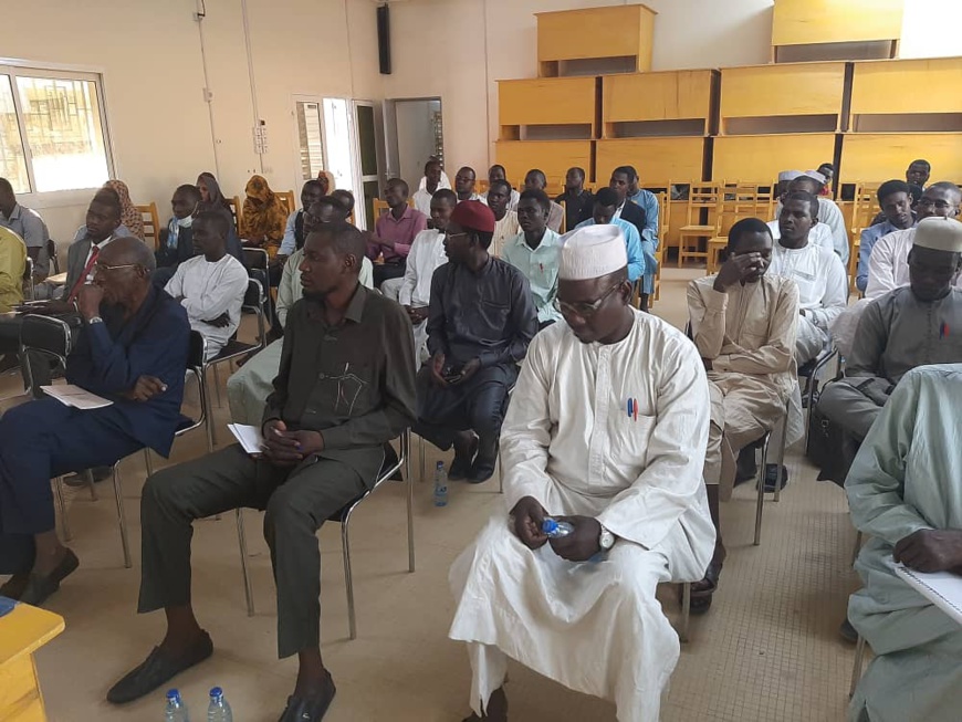 Tchad : une conférence-débat pour retracer l'évolution de la presse arabophone Tchad : une conférence-débat pour retracer l'évolution de la presse arabophone