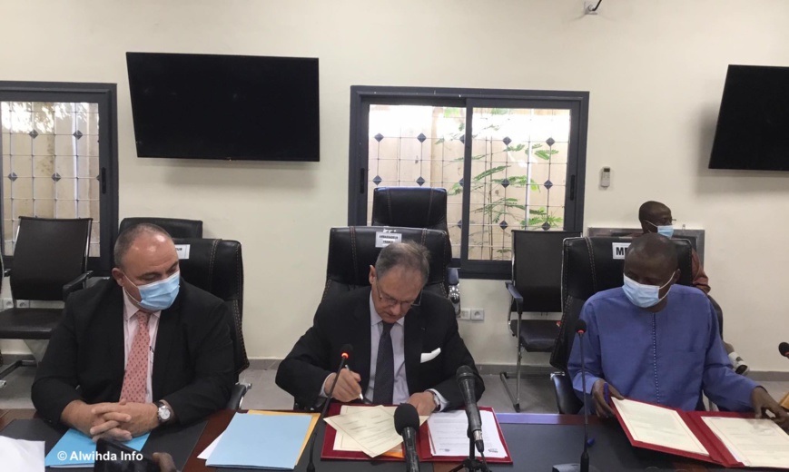 .تشاد وفرنسا توقعان اتفاقا لتعليق خدمة الديون بشكل مؤقت © Djimet Wiche/Alwihda Info .تشاد وفرنسا توقعان اتفاقا لتعليق خدمة الديون بشكل مؤقت © Djimet Wiche/Alwihda Info