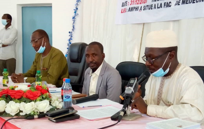 Tchad : Dr Attié Djouid Djar-Alnabi dévoile ses “Vers cassés" Tchad : Dr Attié Djouid Djar-Alnabi dévoile ses “Vers cassés"