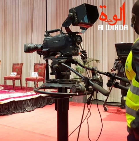 Une caméra au Tchad. Illustration © Ben Kadabio/Alwihda Info Une caméra au Tchad. Illustration © Ben Kadabio/Alwihda Info