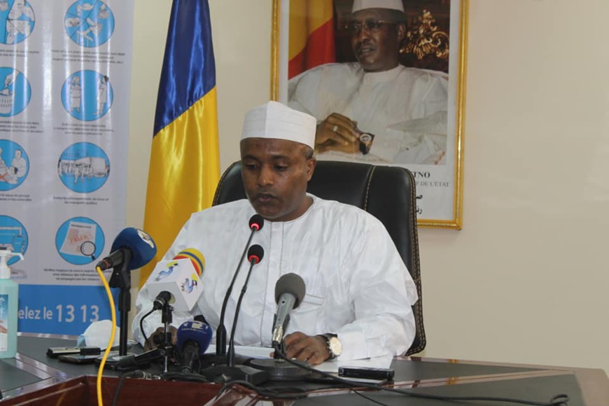Le ministre de la Santé publique et de la Solidarité nationale, Dr. Abdoulaye Sabre Fadoul. Le ministre de la Santé publique et de la Solidarité nationale, Dr. Abdoulaye Sabre Fadoul.