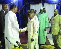 Le Chef de L'Etat a reçu les familles des soldats tombés au Mali. Le Chef de L'Etat a reçu les familles des soldats tombés au Mali.