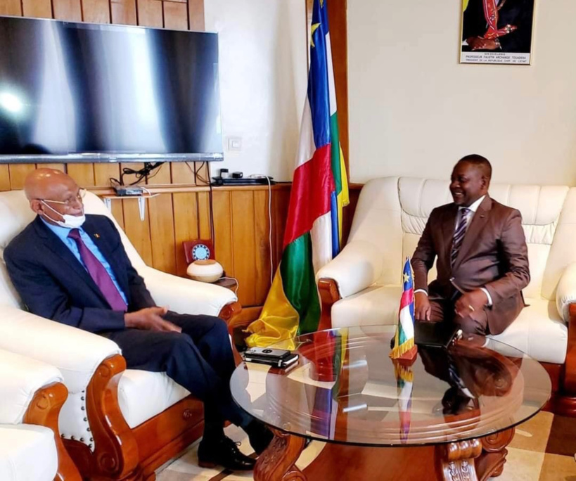 Centrafrique : l’ambassadeur du Tchad reçu par le Premier ministre Centrafrique : l’ambassadeur du Tchad reçu par le Premier ministre