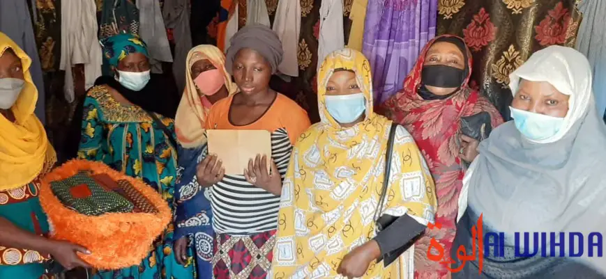 Tchad : la mère des triplés reçoit la visite et l'assistance de militantes associatives