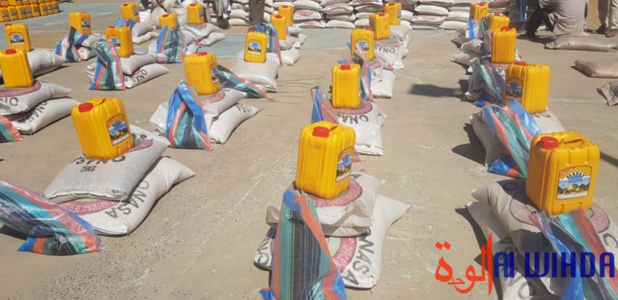 Tchad : des jeunes apportent leur appui pour la distribution des vivres à N'Djamena Tchad : des jeunes apportent leur appui pour la distribution des vivres à N'Djamena