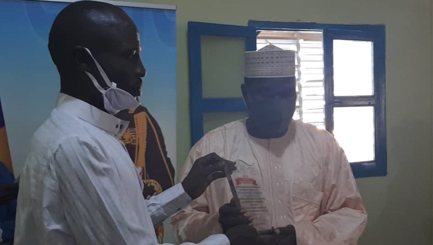 Tchad : L’AJDPO décerne une attestation de reconnaissance au maire d'Abéché Tchad : L’AJDPO décerne une attestation de reconnaissance au maire d'Abéché