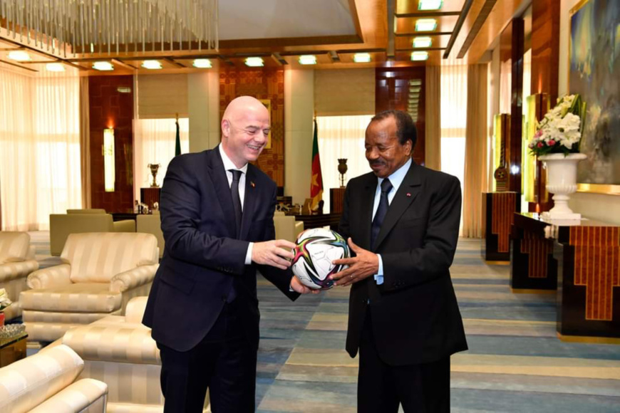 Cameroun : Paul Biya a reçu le président de la FIFA Cameroun : Paul Biya a reçu le président de la FIFA