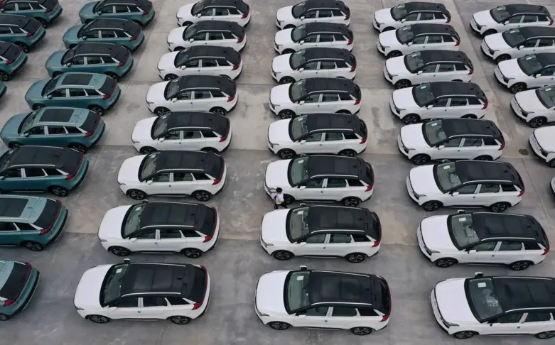Five hundred vehicles manufactured by Chinese carmaker AIWAYS are shipped to Europe from Shangrao, east China's Jiangxi province, May, 23, 2020. (Photo by Ai Shimin/People's Daily Online)