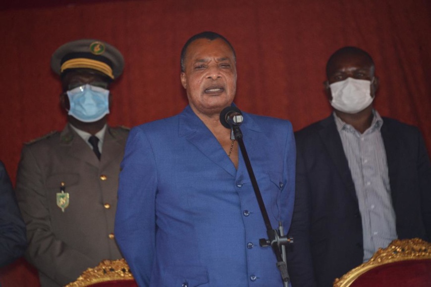 Denis Sassou N'Guesso répondant aux sages et jeunes du Niari Denis Sassou N'Guesso répondant aux sages et jeunes du Niari