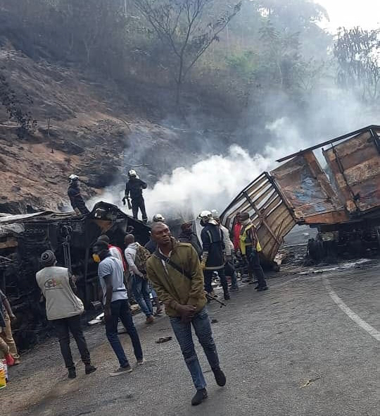 Cameroun : Au moins 53 morts dans un accident de la route Cameroun : Au moins 53 morts dans un accident de la route