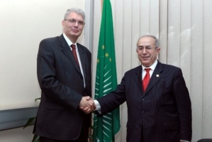 Visite d’adieu de l’Ambassadeur de Tunisie à la Commission de l’Union Africaine Visite d’adieu de l’Ambassadeur de Tunisie à la Commission de l’Union Africaine