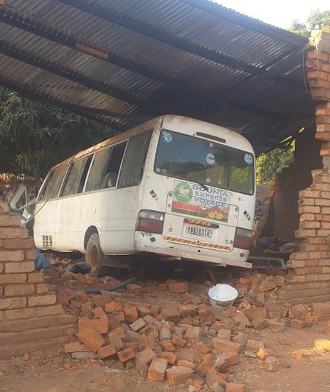 Tchad : un bus percute une habitation et tue trois personnes au Sud Tchad : un bus percute une habitation et tue trois personnes au Sud