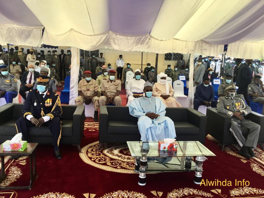 Tchad : Passation de service entre les DG sortant et entrant de la police nationale Tchad : Passation de service entre les DG sortant et entrant de la police nationale