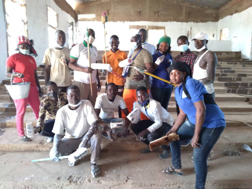 Tchad : la plateforme de dialogue social pour le changement nettoie la mairie de Moundou Tchad : la plateforme de dialogue social pour le changement nettoie la mairie de Moundou