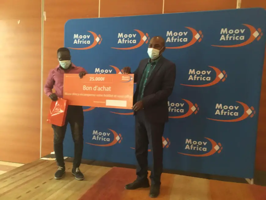 Remise de cadeaux aux anciens clients : Moov Africa récompense sa fidèle clientèle