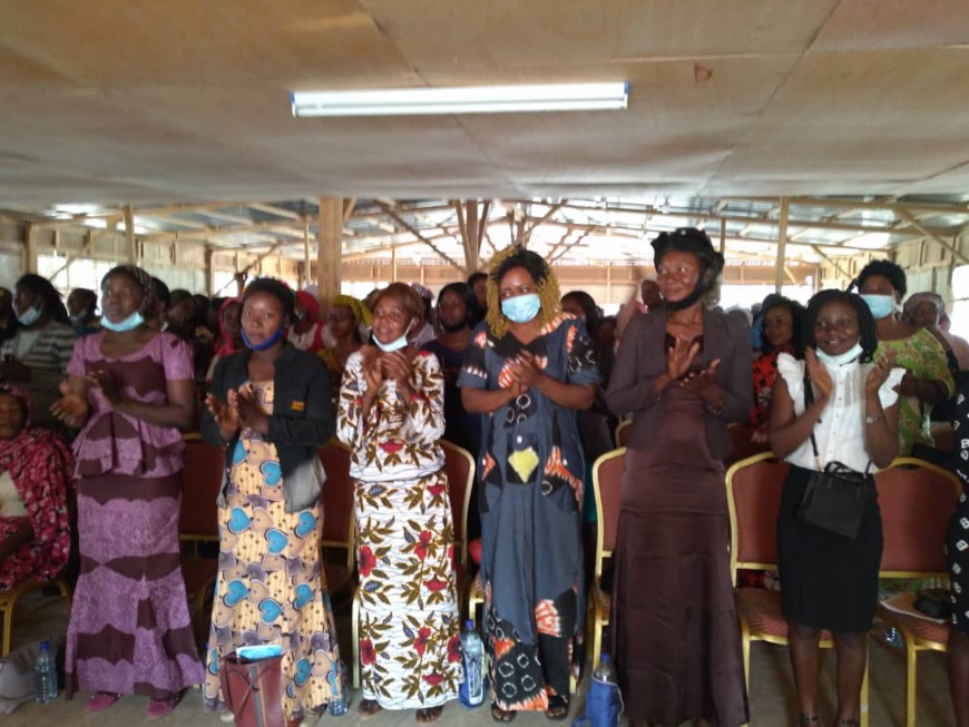 Tchad : Le général Mahamat Saleh Brahim a rencontré les étudiantes de l’Université de Moundou Tchad : Le général Mahamat Saleh Brahim a rencontré les étudiantes de l’Université de Moundou