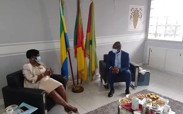 Diplomatie : Intense activité de l’ambassadeur du Cameroun au Gabon