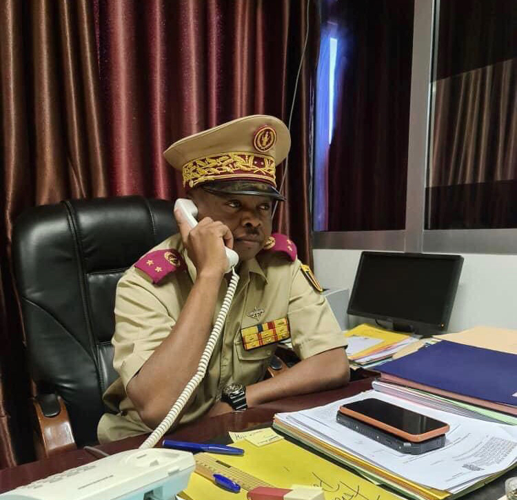 Tchad : le général Souleyman Abakar Adoum est le nouveau ministre de la sécurité Tchad : le général Souleyman Abakar Adoum est le nouveau ministre de la sécurité