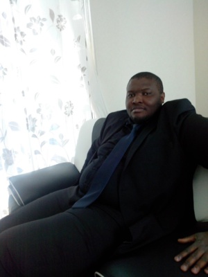 Nelson Ndjadder. Nelson Ndjadder.