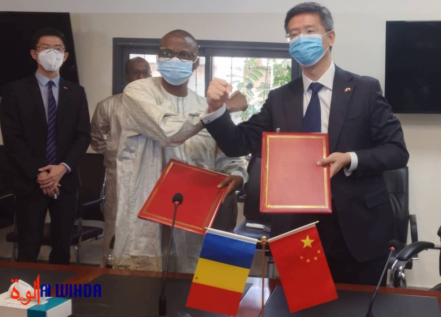 Tchad : la Chine annule 15,89 milliards Fcfa de dettes Tchad : la Chine annule 15,89 milliards Fcfa de dettes