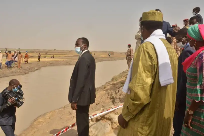 N'Djamena : le président inspecte les travaux de renforcement des digues de Walia