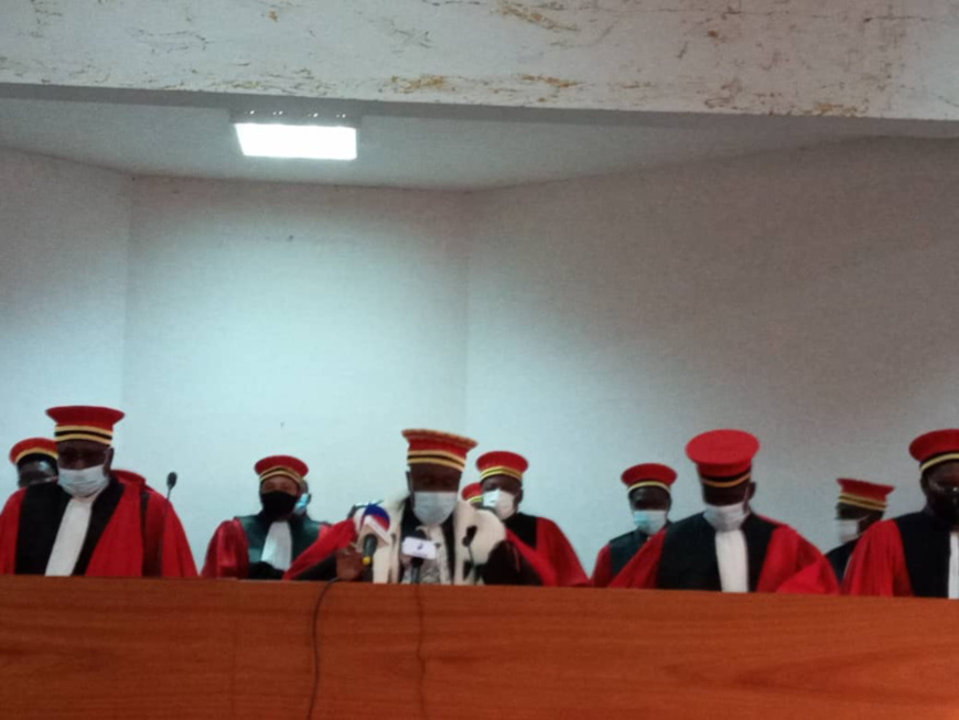 Tchad : 10 candidats retenus pour la présidentielle Tchad : 10 candidats retenus pour la présidentielle