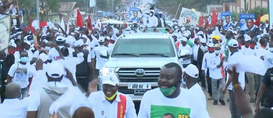 L'Arrivée du candidat, Denis Sassou N'Guesso à Dolisie. L'Arrivée du candidat, Denis Sassou N'Guesso à Dolisie.