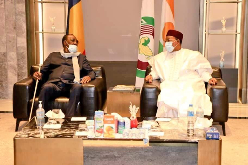 Le président tchadien en déplacement au Niger Le président tchadien en déplacement au Niger